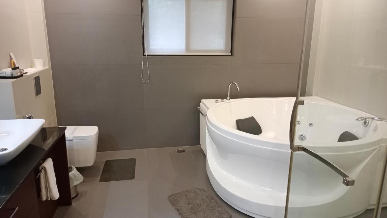 River Terrace Resort&Spa Kochi Bagian luar foto