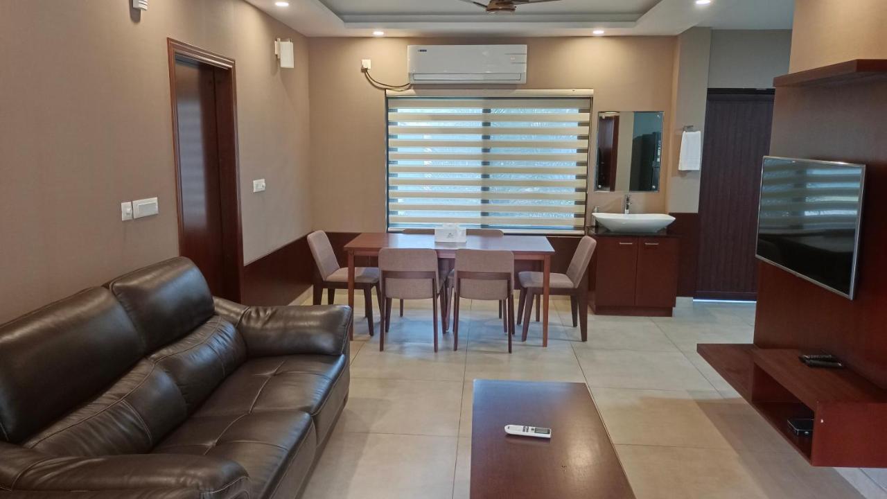 River Terrace Resort&Spa Kochi Bagian luar foto